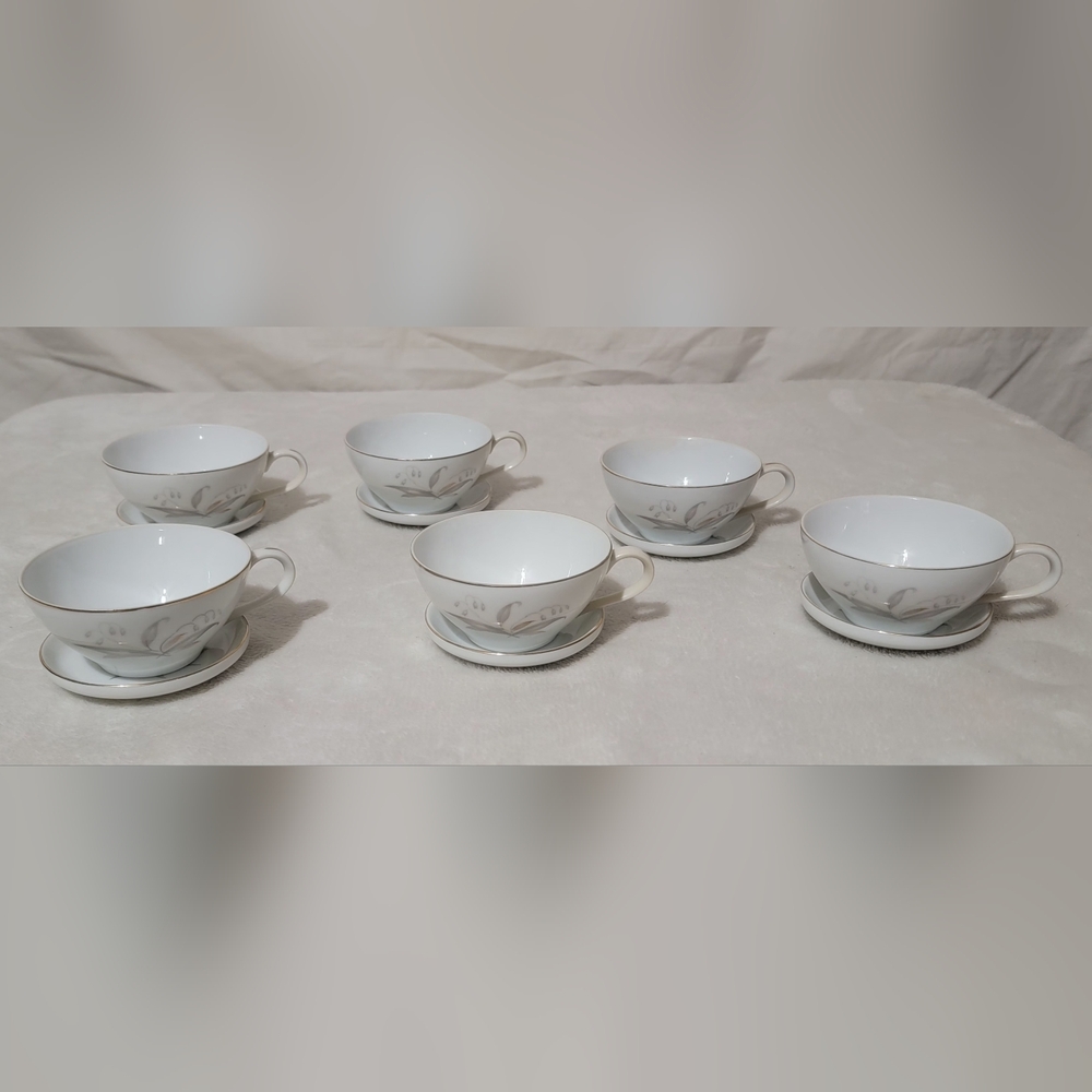 Kaysons Golden Rhapsody fine china cups and saucers